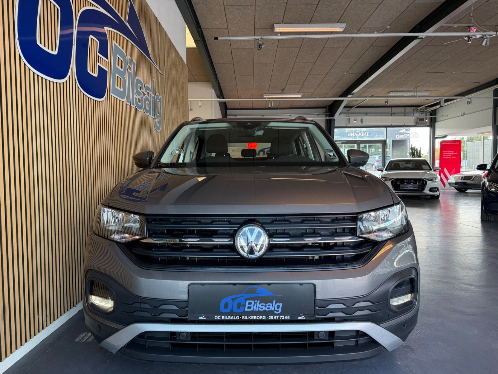 Grå VW T-Cross fra 2019