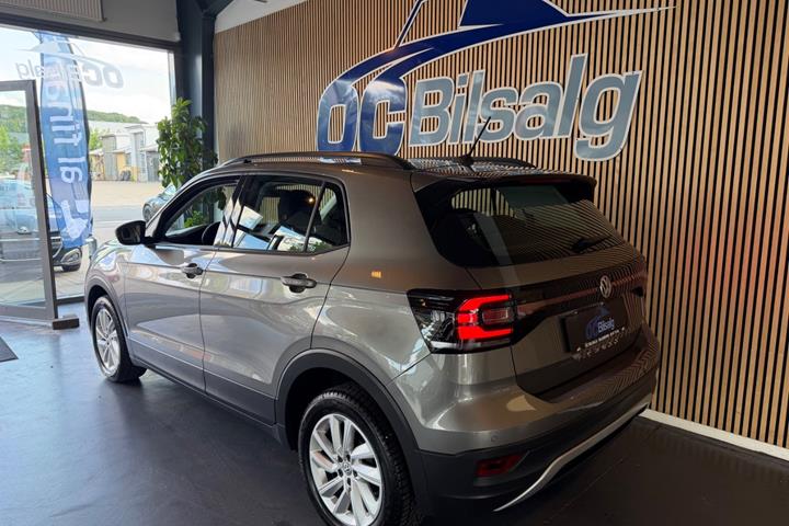 Grå VW T-Cross fra 2019