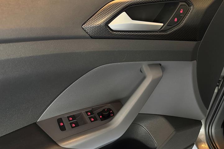 Grå VW T-Cross fra 2019