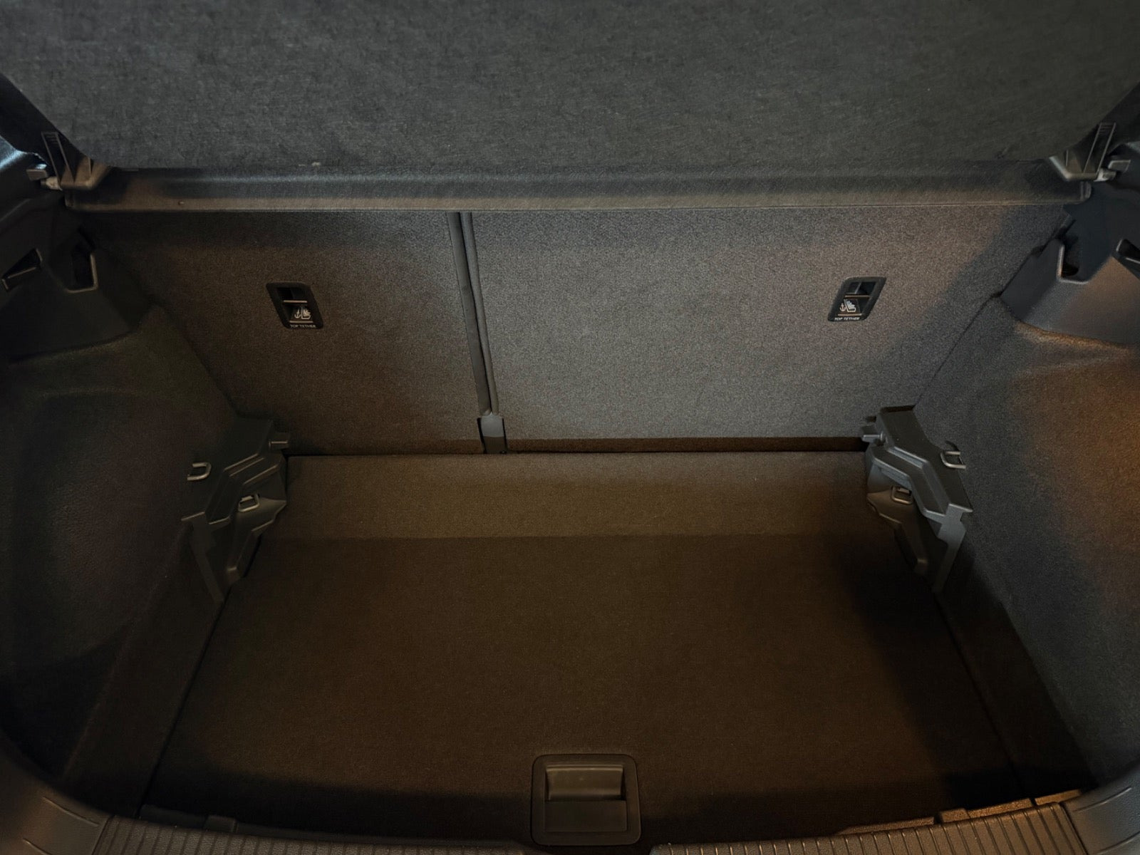 Grå VW T-Cross fra 2019