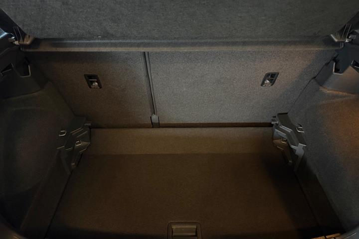 Grå VW T-Cross fra 2019