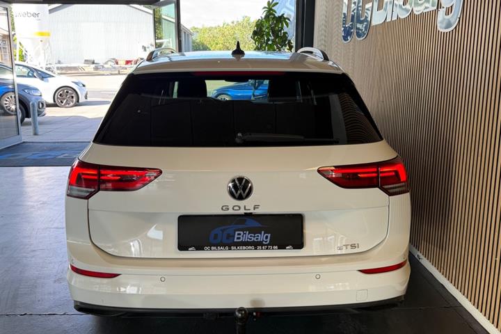 Hvid VW Golf VIII fra 2021