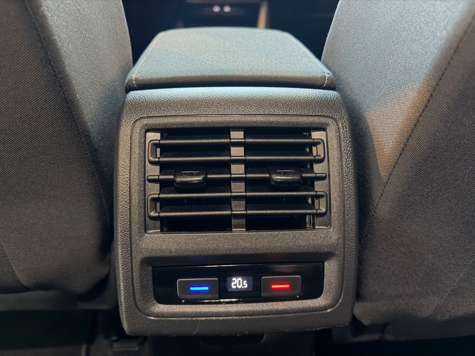 Hvid VW Golf VIII fra 2021