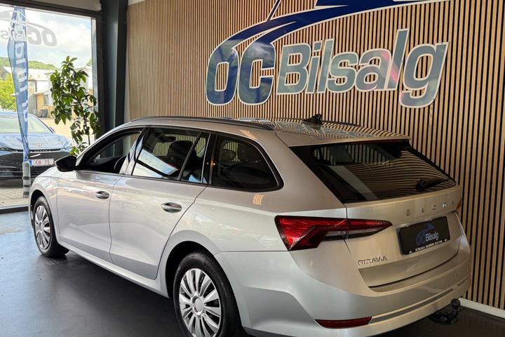 Sølv Skoda Octavia fra 2022