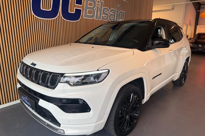 Hvid Jeep Compass fra 2023