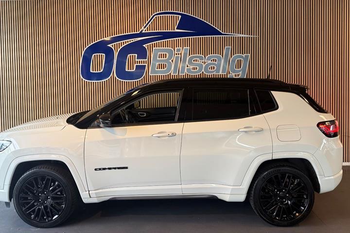 Hvid Jeep Compass fra 2023