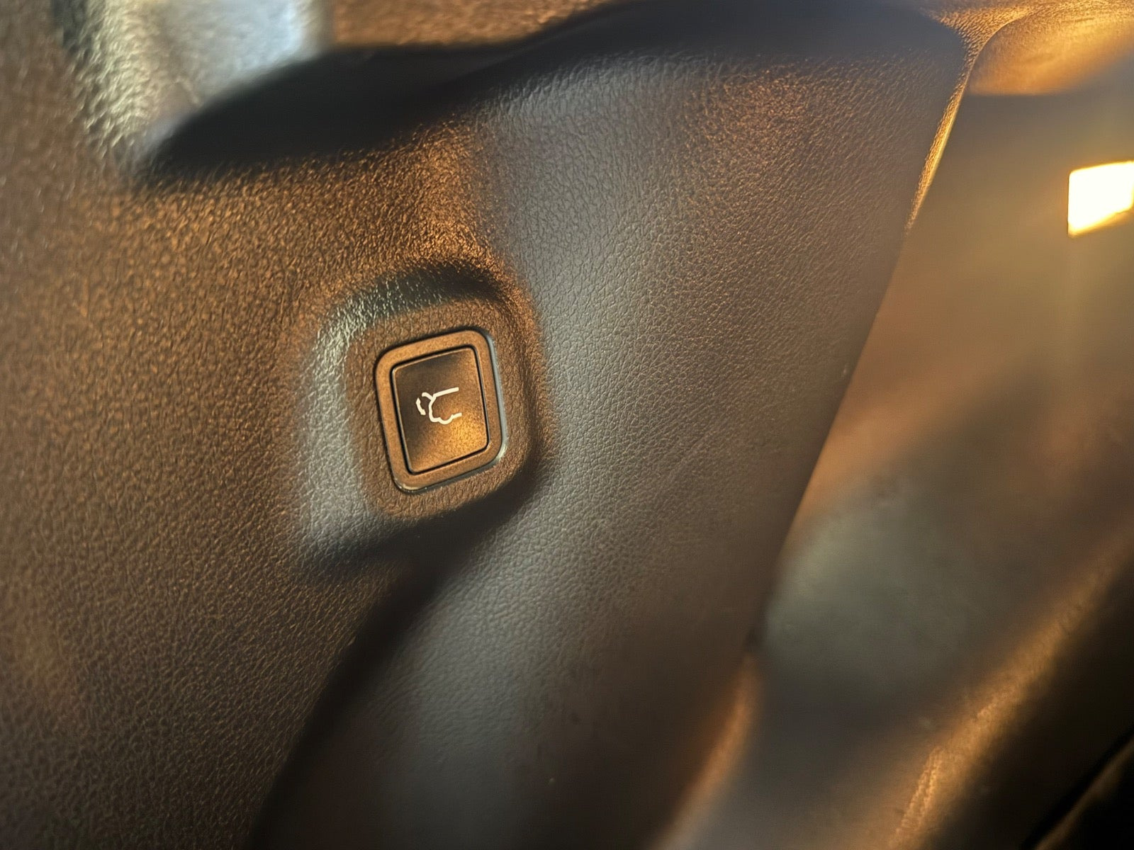 Hvid Jeep Compass fra 2023