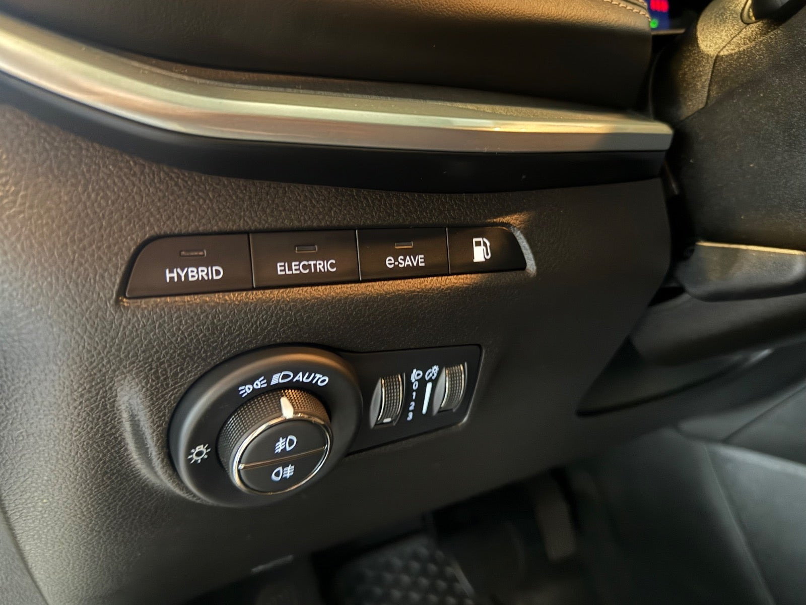 Hvid Jeep Compass fra 2023