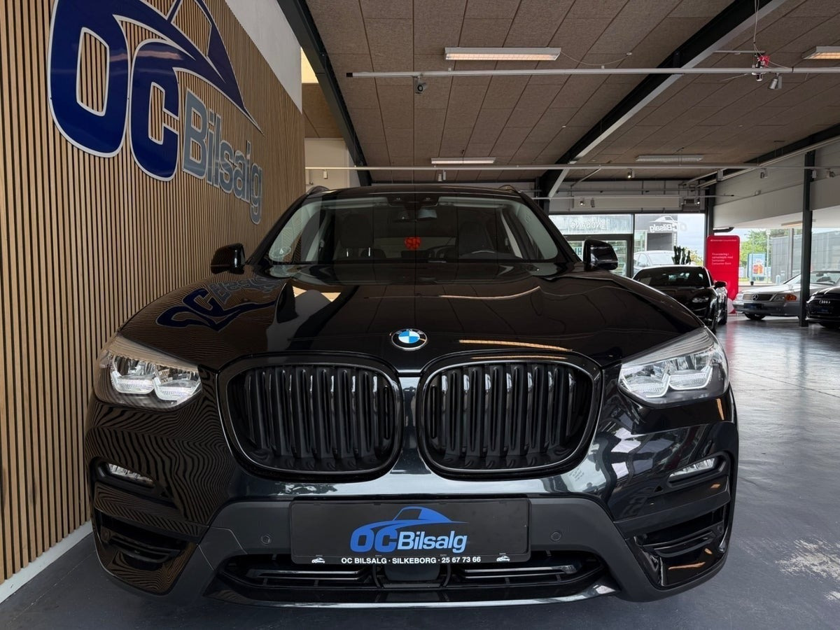 Sort BMW X3 fra 2020