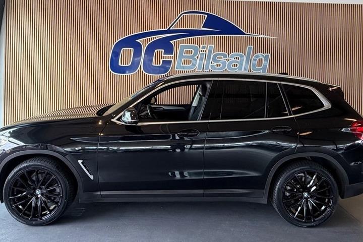 Sort BMW X3 fra 2020