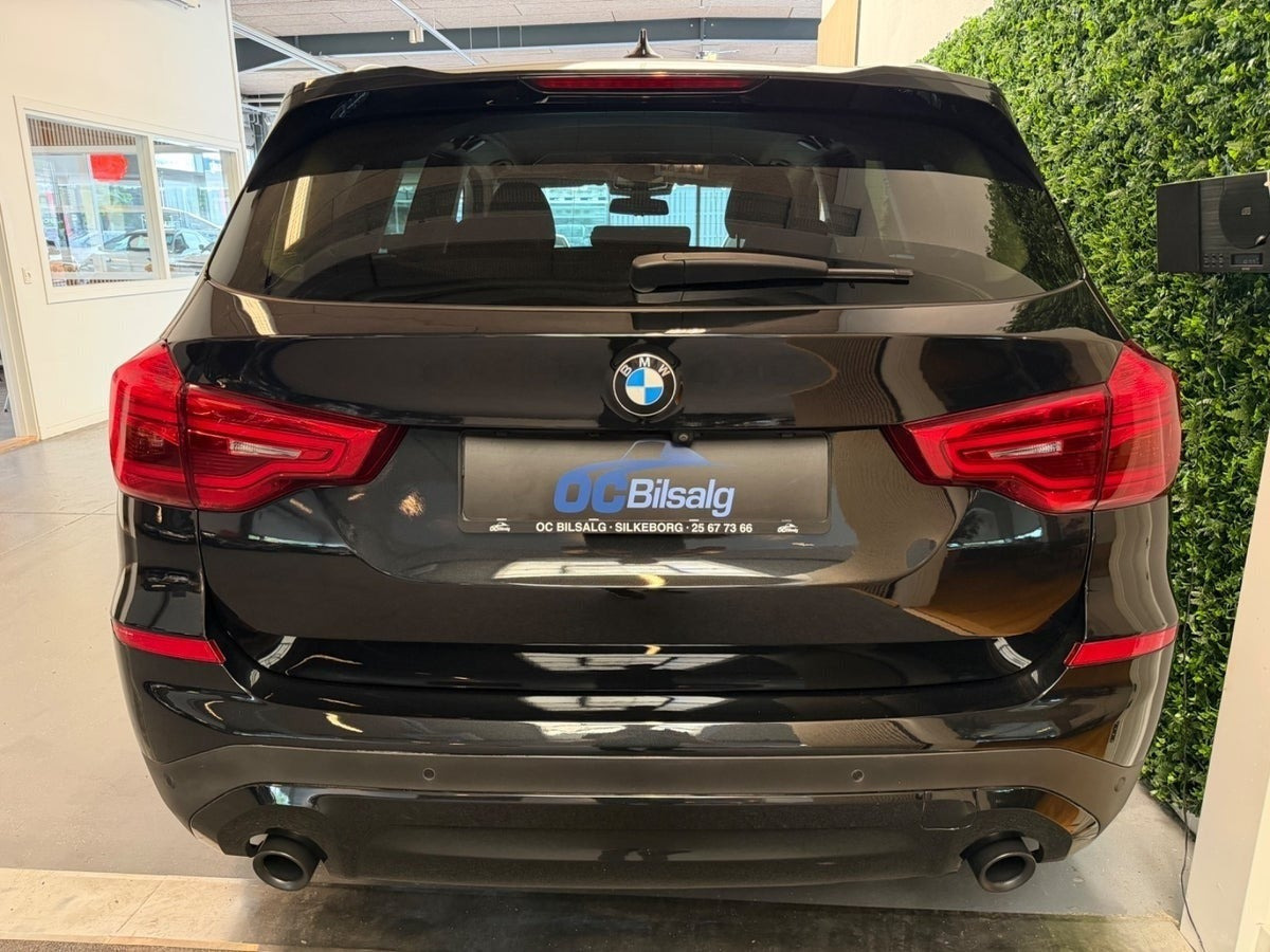 Sort BMW X3 fra 2020