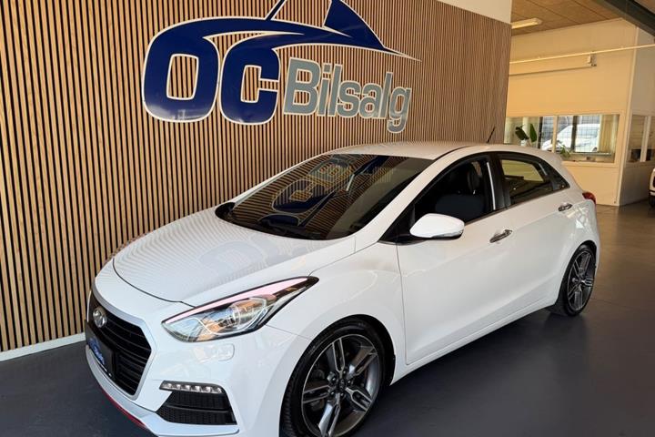 Hvid Hyundai i30 fra 2015
