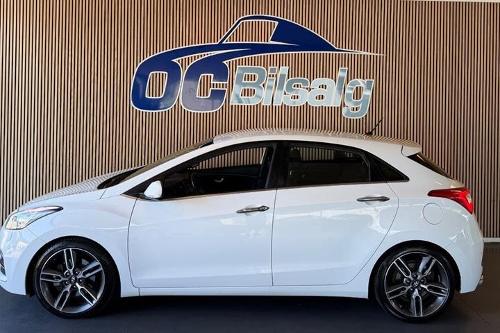 Hvid Hyundai i30 fra 2015
