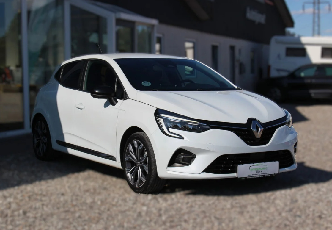 Hvid Renault Clio V fra 2020