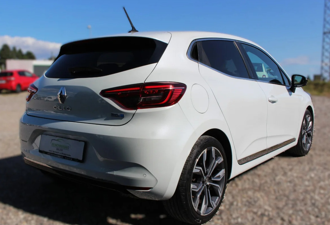 Hvid Renault Clio V fra 2020