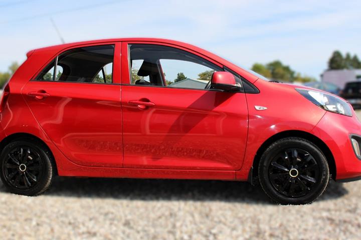 Rød Kia Picanto fra 2013
