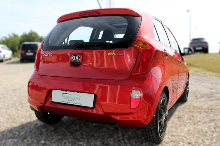 Rød Kia Picanto fra 2013