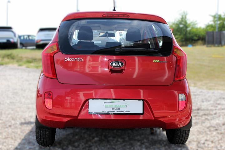 Rød Kia Picanto fra 2013