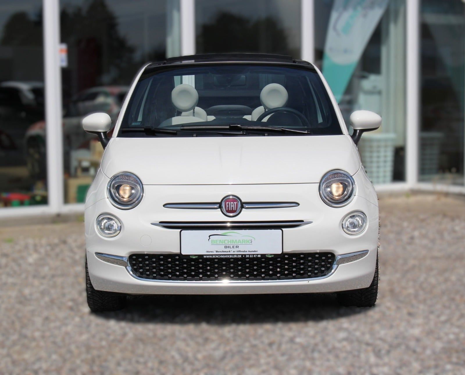 Hvid Fiat 500C fra 2022