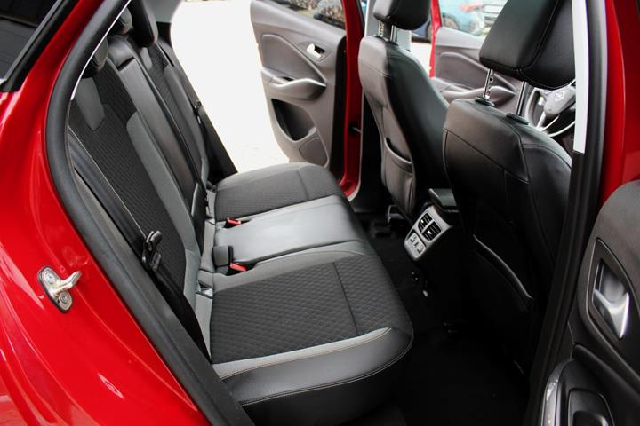 Rød Opel Grandland X fra 2019