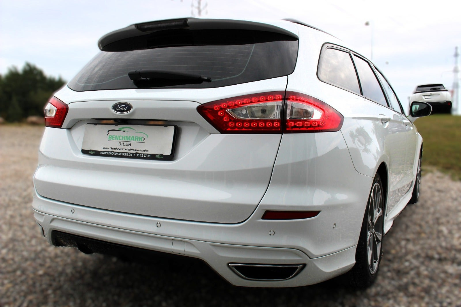 Hvid Ford Mondeo fra 2018