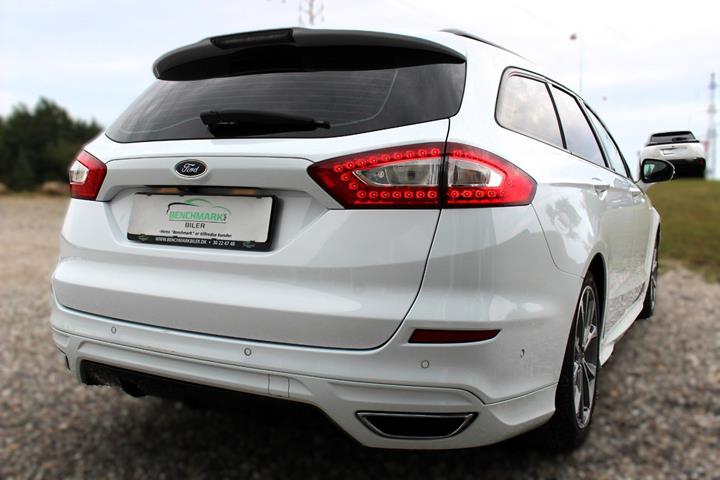 Hvid Ford Mondeo fra 2018