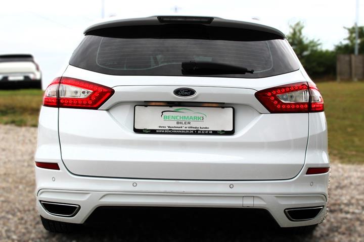 Hvid Ford Mondeo fra 2018