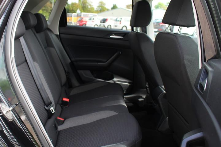 Sort VW Polo fra 2022
