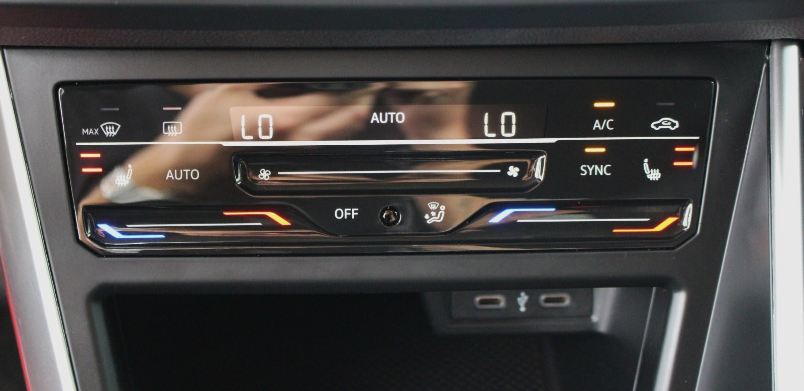 Sort VW Polo fra 2022