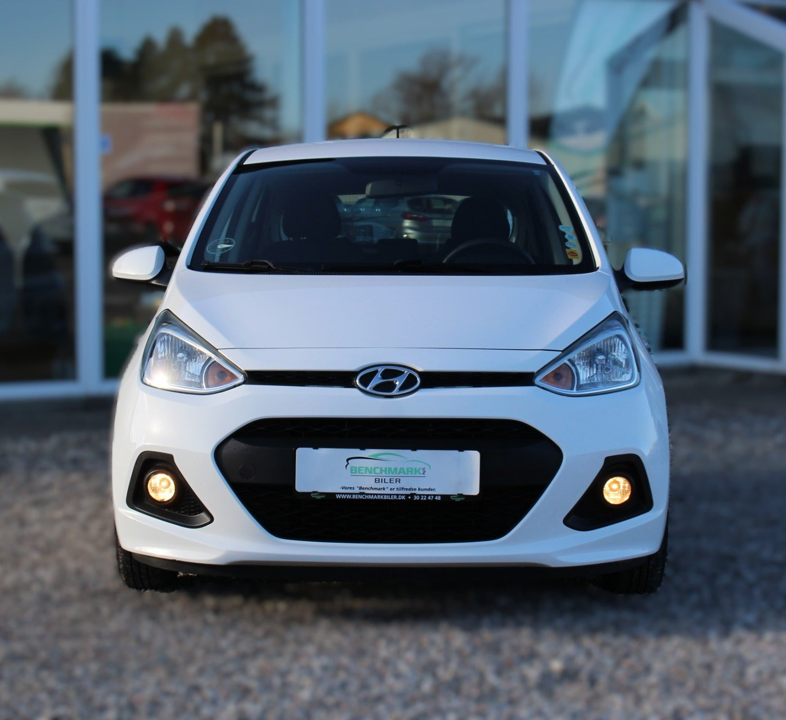 Hvid Hyundai i10 fra 2014