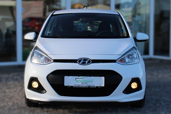 Hvid Hyundai i10 fra 2014
