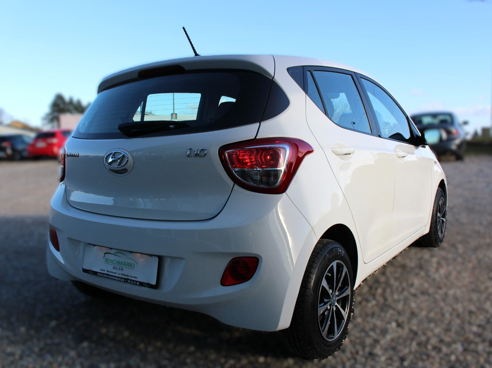 Hvid Hyundai i10 fra 2014