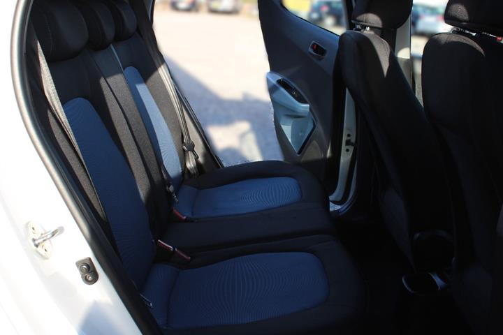 Hvid Hyundai i10 fra 2014