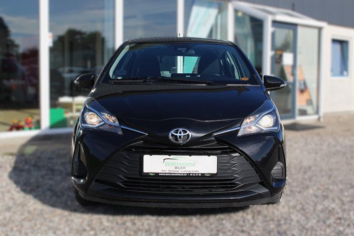 Sort Toyota Yaris fra 2017