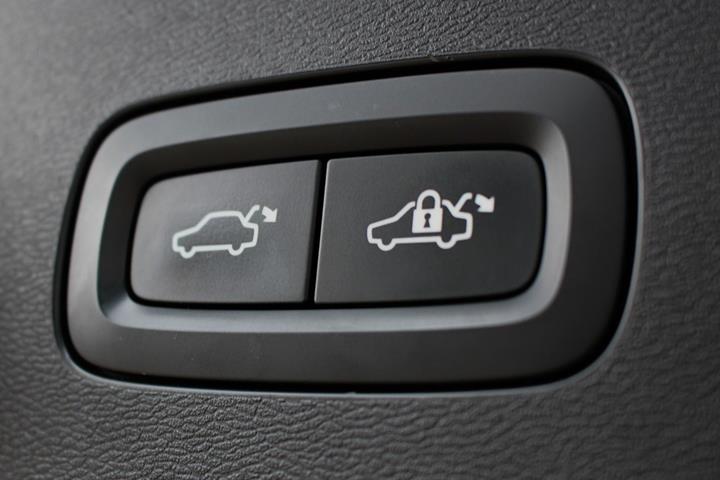 Hvid Volvo XC60 fra 2018