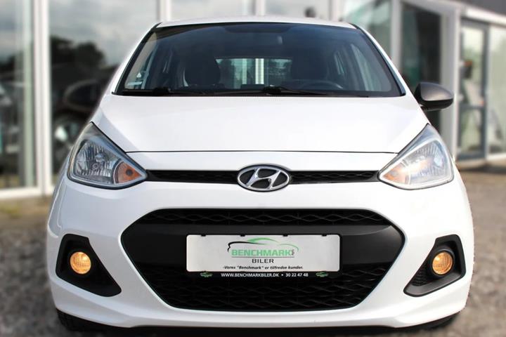 Hvid Hyundai i10 fra 2015