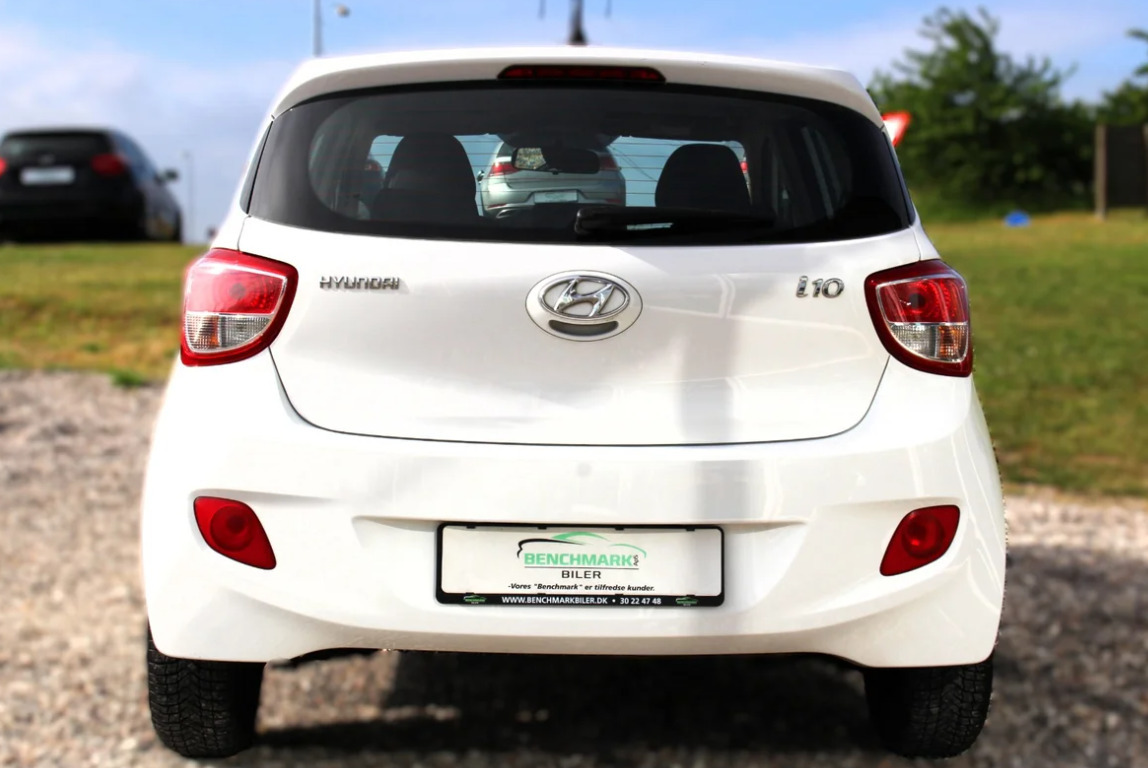 Hvid Hyundai i10 fra 2015