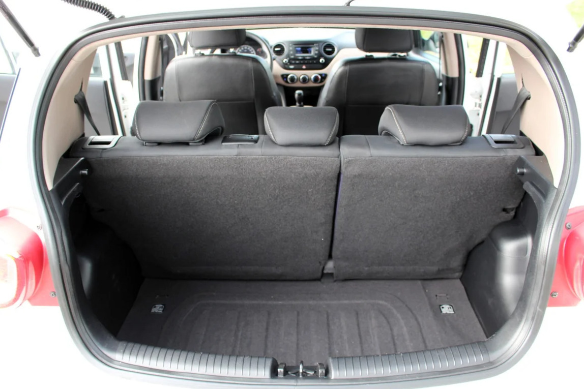 Hvid Hyundai i10 fra 2015