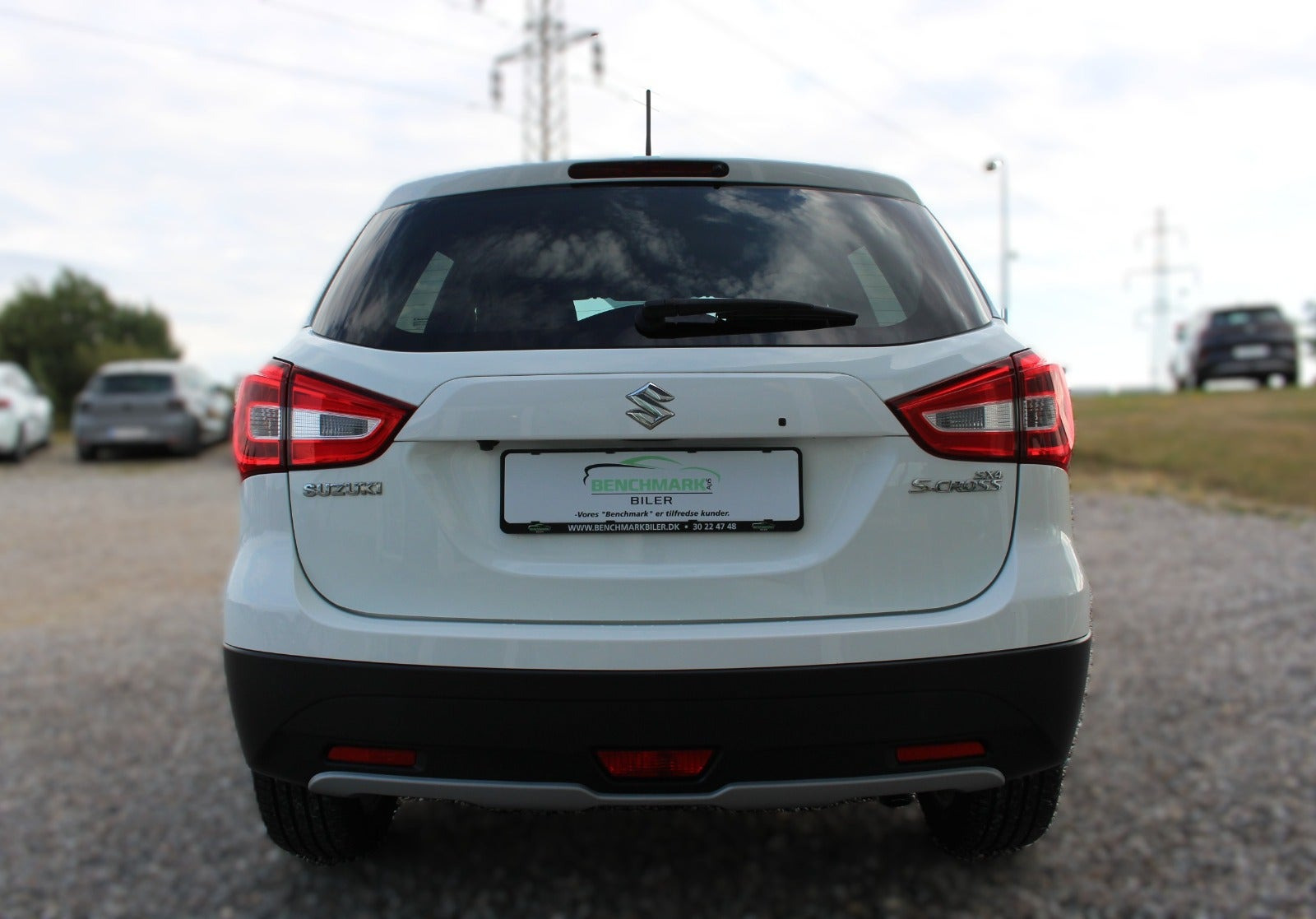 Hvid Suzuki S-Cross fra 2016
