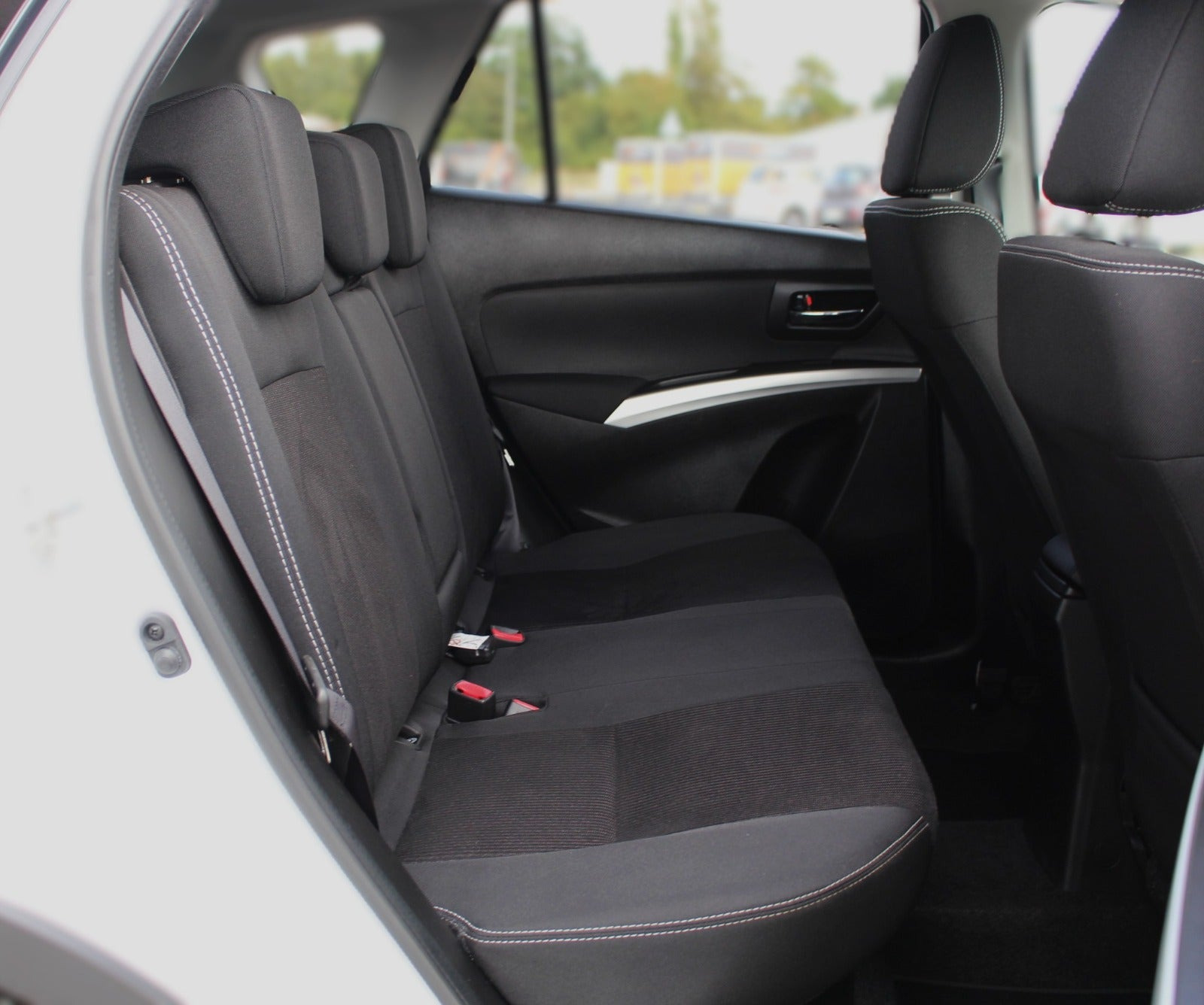 Hvid Suzuki S-Cross fra 2016