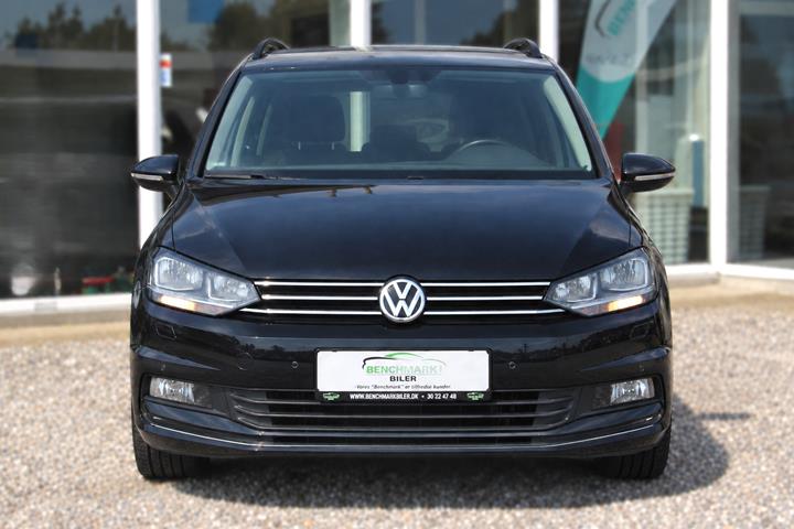 Sort VW Touran fra 2018