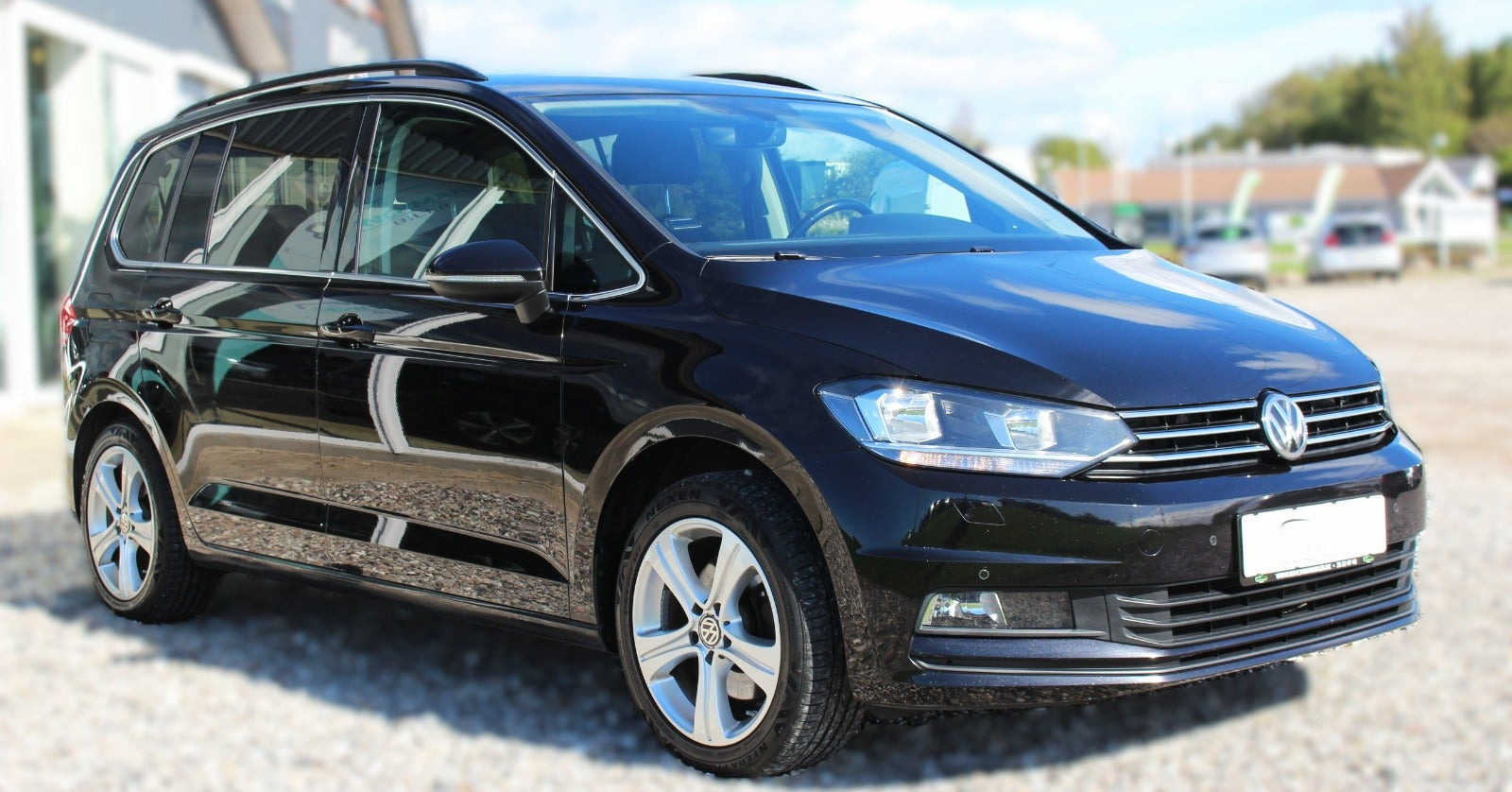 Sort VW Touran fra 2018