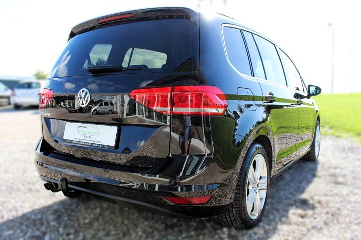 Sort VW Touran fra 2018