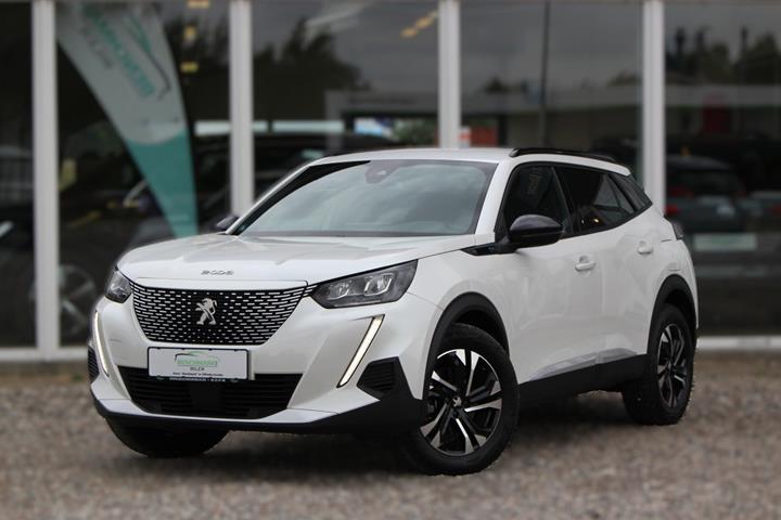 Hvid Peugeot e-2008 fra 2023