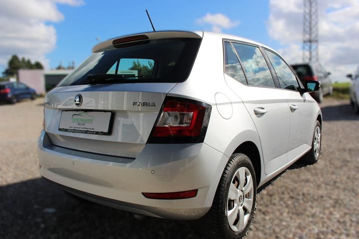 Sølv Skoda Fabia fra 2019