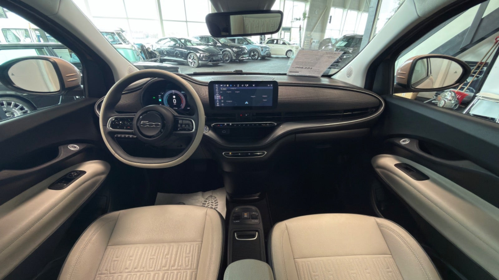 Gul Fiat 500e fra 2023