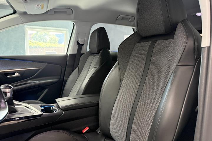 undefined Peugeot 3008 fra 2018