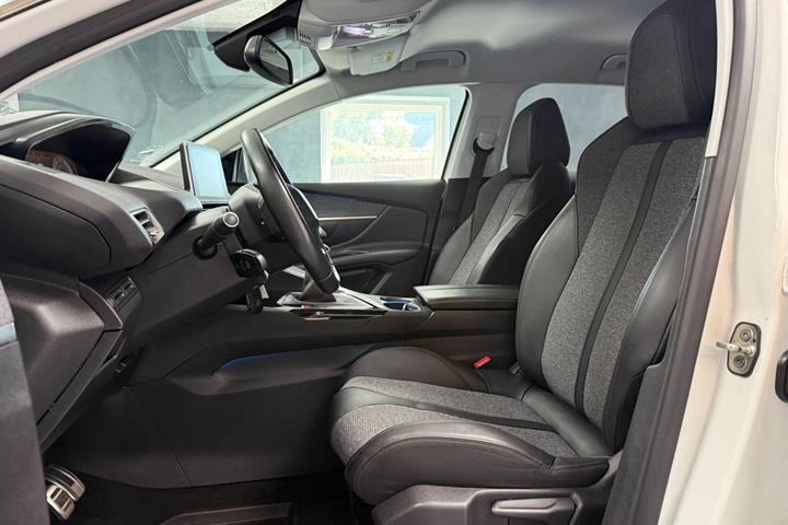 undefined Peugeot 3008 fra 2018