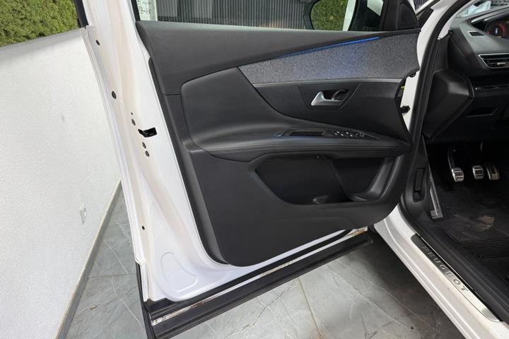 undefined Peugeot 3008 fra 2018