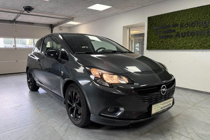 Rød Opel Corsa fra 2017